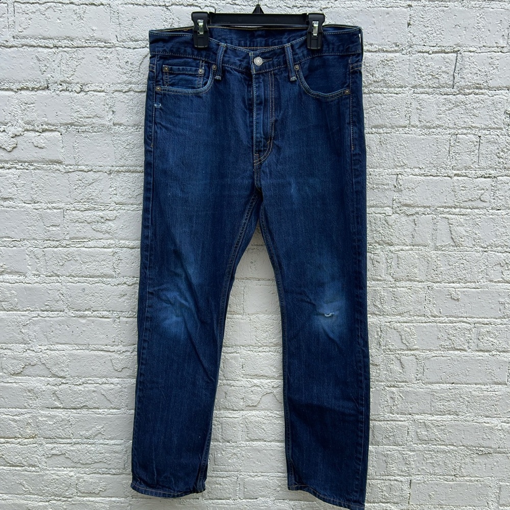 Men’s Levi’s 32 x 30.